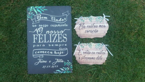 Placa Chalkboard 60x40 + 2 placas cadeiras dos noivos