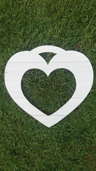Placa de casamento para daminha - Coração vazado