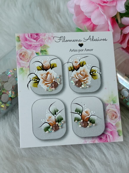 Adesivo de Luxo, Unhas