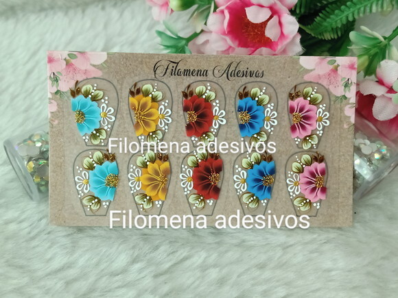 Adesivos de Luxo, Unhas
