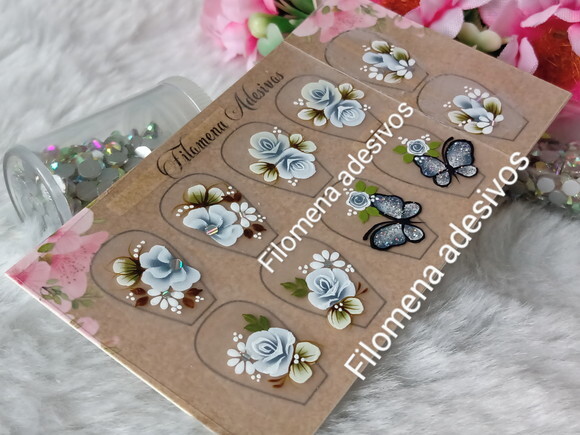 Adesivos de Luxo, Unhas