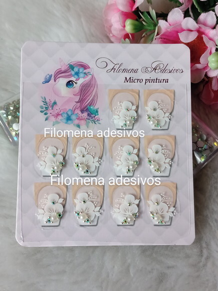 Adesivos de Luxo, Unhas