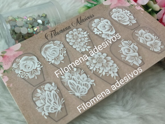 Adesivos de Luxo, Unhas