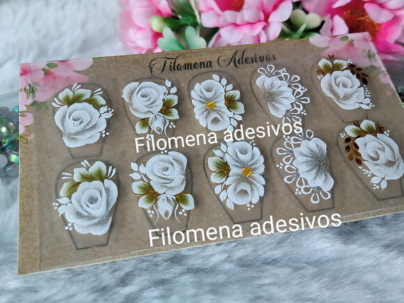 Adesivos de Luxo, Unhas