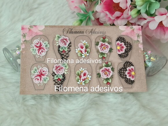 Adesivos de Luxo, Unhas