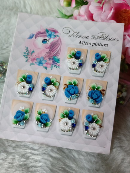 Adesivos de Luxo, Unhas