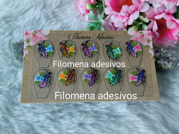 Adesivos de Luxo, Unhas