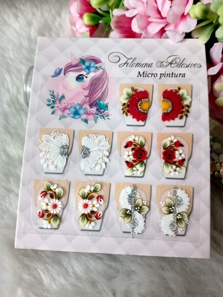 Adesivos de Luxo, Unhas