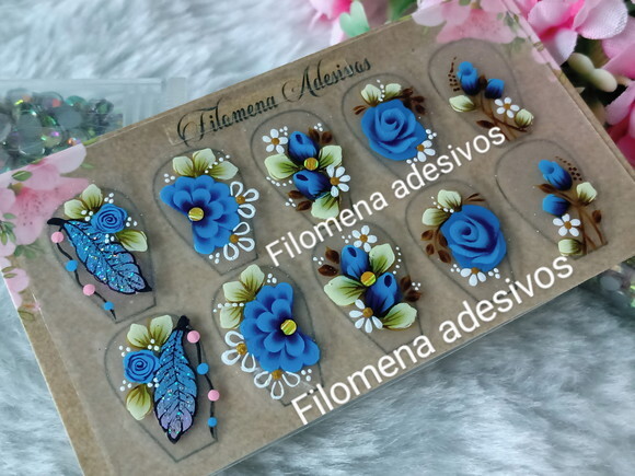 Adesivos de Luxo, Unhas