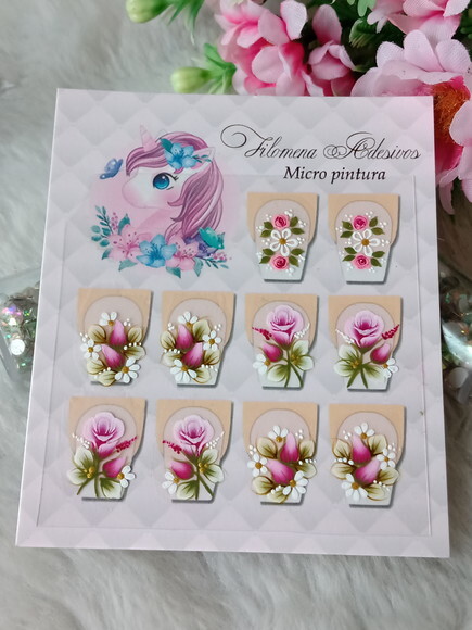 Adesivos de Luxo, Unhas
