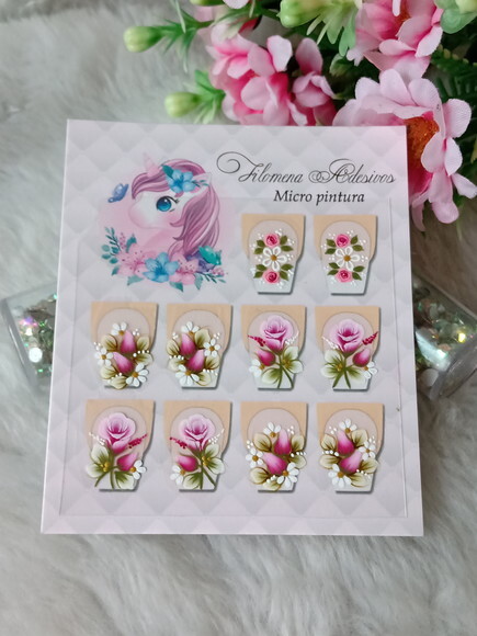 Adesivos de Luxo, Unhas