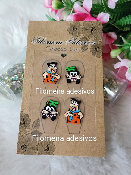 Casadinha de Luxo, Unhas