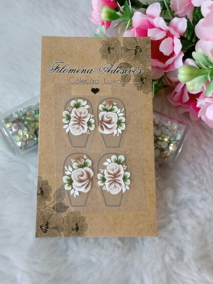 Casadinha de Luxo, Unhas