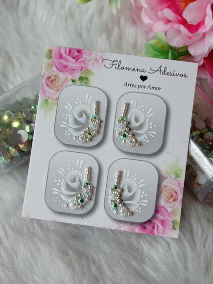 Casadinha de Luxo, Unhas