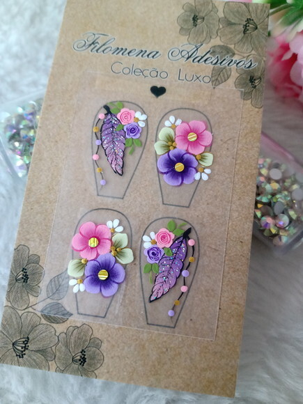 Casadinha de Luxo, Unhas