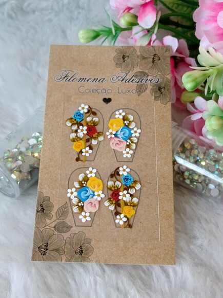 Casadinha de Luxo,unhas