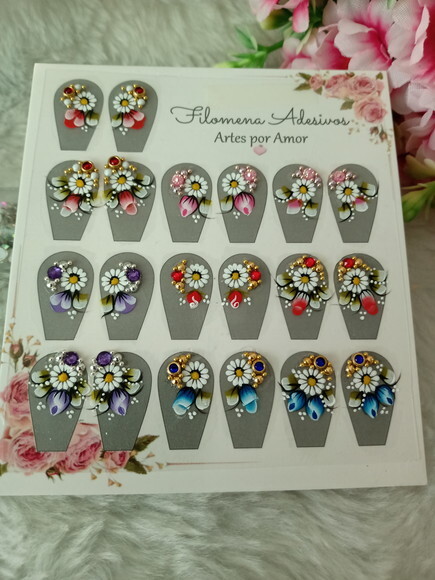 Coleção Linha Luxo, Unhas