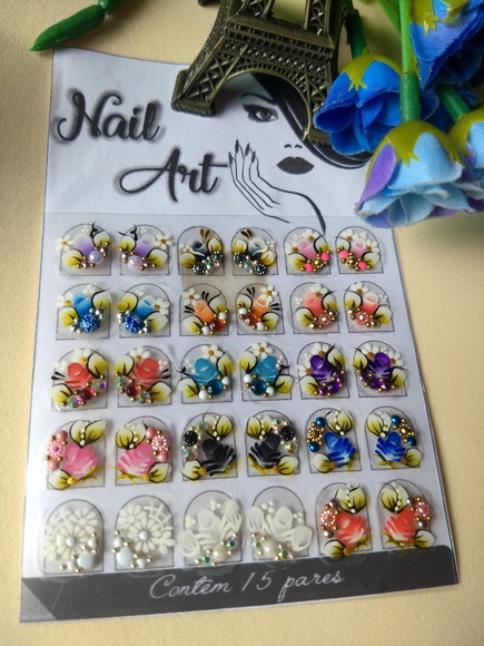 Linha Super Luxo, Unhas