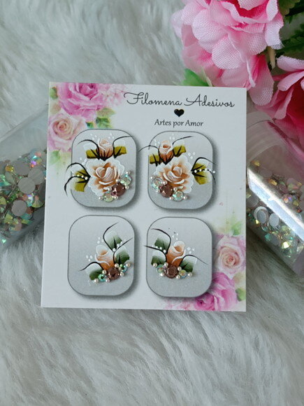 Adesivo de Luxo, Unhas