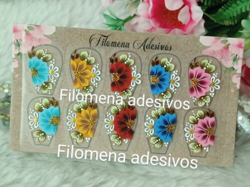 Adesivos de Luxo, Unhas