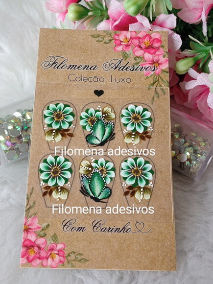 Adesivos de Luxo, Unhas