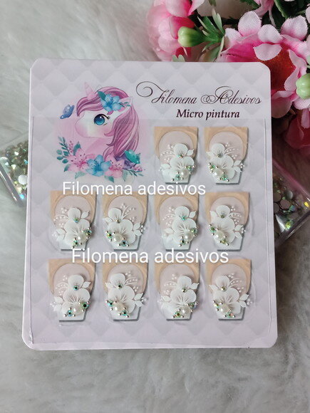 Adesivos de Luxo, Unhas