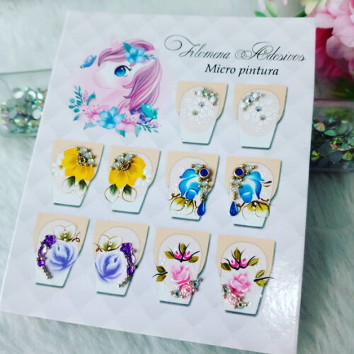 Adesivos de Luxo, Unhas