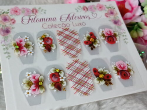 Adesivos de Luxo, Unhas