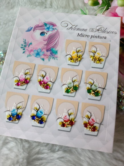 Adesivos de Luxo, Unhas
