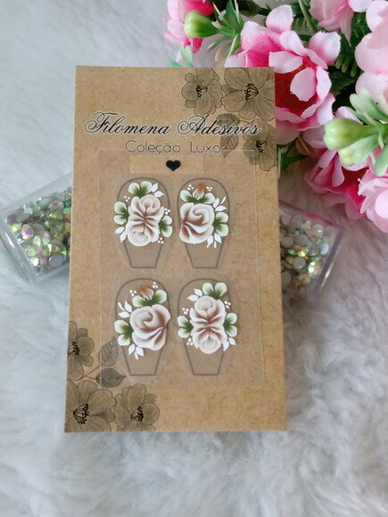 Casadinha de Luxo, Unhas