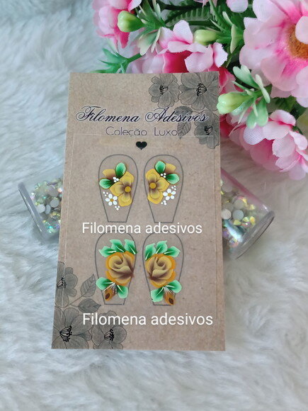 Casadinhas de Luxo, Unhas.