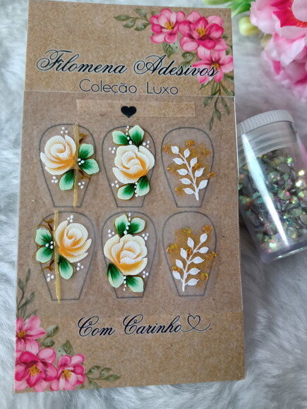 LINHA LUXO , ARTESANAL, unhas