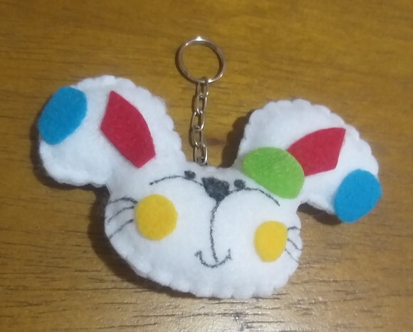 Chaveiro de Feltro - Coelhinho Alegre