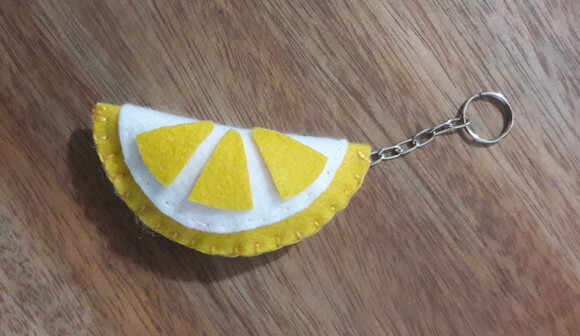 Chaveiro de Feltro - Laranja em Gomo