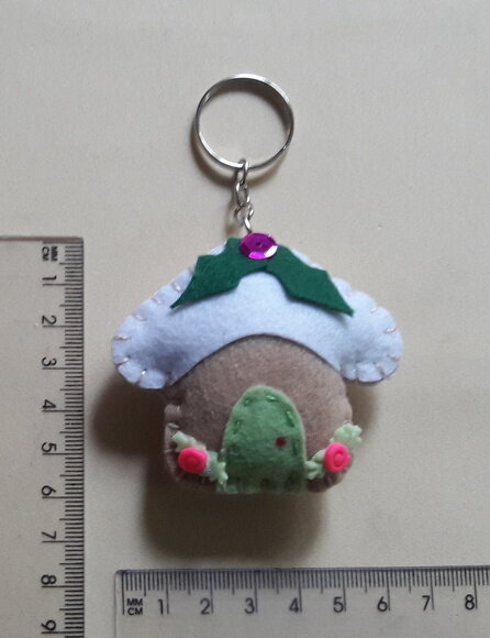 Chaveiro de Feltro - Casinha de Natal