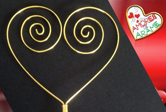 Topo de Bolo Coração Espiral para Fincar no Bolo