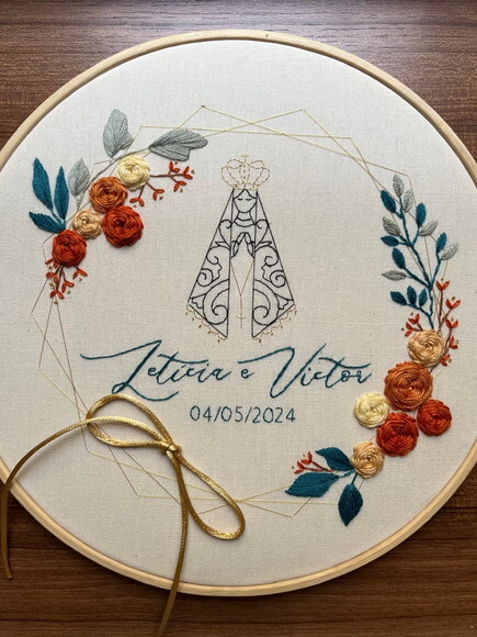 Porta Alianças Bordado à Mão Nossa Senhora Aparecida Floral