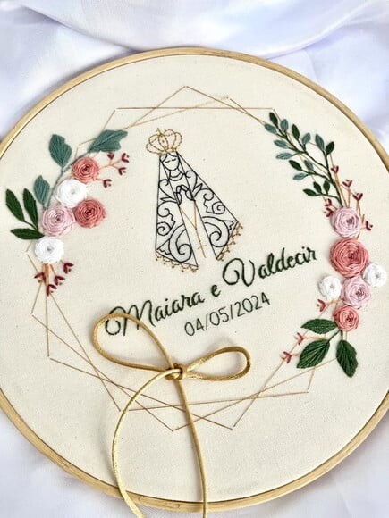 Porta Alianças Bordado à Mão Nossa Senhora Aparecida Floral