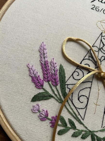 Porta Alianças Bordado à Mão Nossa Senhora Aparecida Lavanda