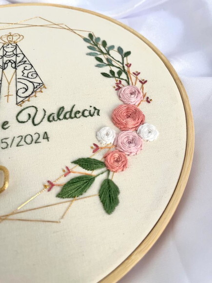 Porta Alianças Bordado à Mão Nossa Senhora Aparecida Floral
