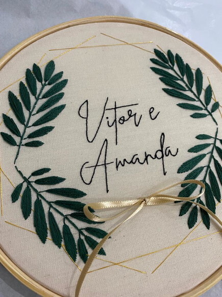 Porta Alianças Bordado à Mão Personalizado