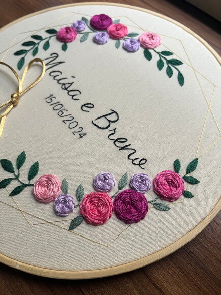 Porta Alianças Bordado à Mão Floral