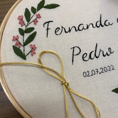 Porta Alianças Bordado à Mão Floral