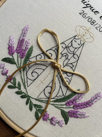Porta Alianças Bordado à Mão Nossa Senhora Aparecida Lavanda