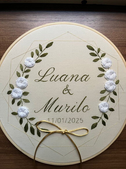 Porta Alianças Bordado à Mão Personalizado