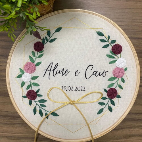 Porta Alianças Bordado à Mão Personalizado