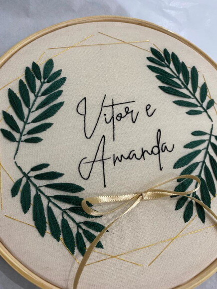 Porta Alianças Bordado à Mão Personalizado