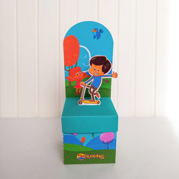 Caixa Cubo com Painel - 3 Palavrinhas