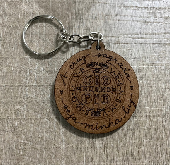 Chaveiro Cruz Sagrada em mdf