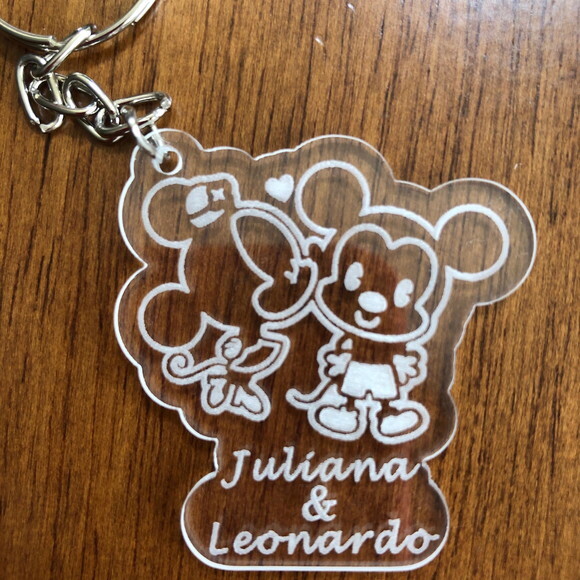 Chaveiro Mickey e Minnie Acrílico